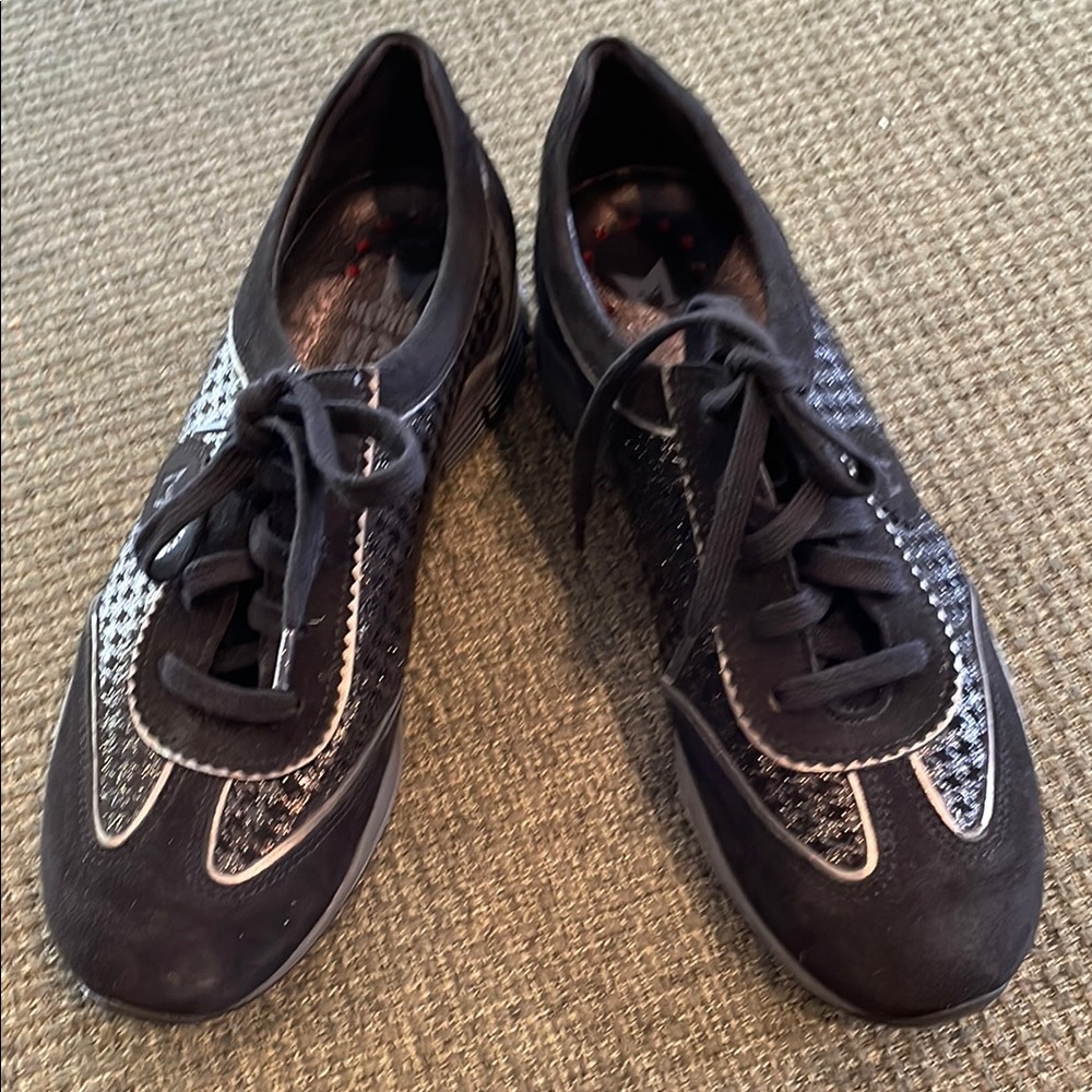 Mephisto Black and Gray/Silver Athletic Shoes (sz 7)